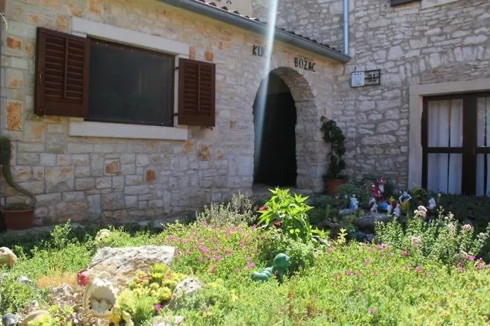 Villa וודניאן